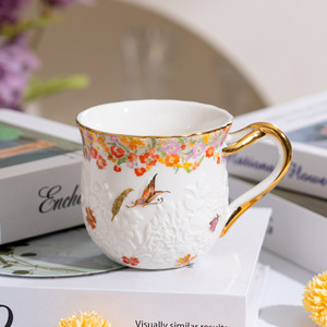 แก้วเซรามิคลายดอกไม้พร้อมลายผีเสื้อ - แก้วกาแฟลายชนบทขอบทองลายนูน - Product Image 1