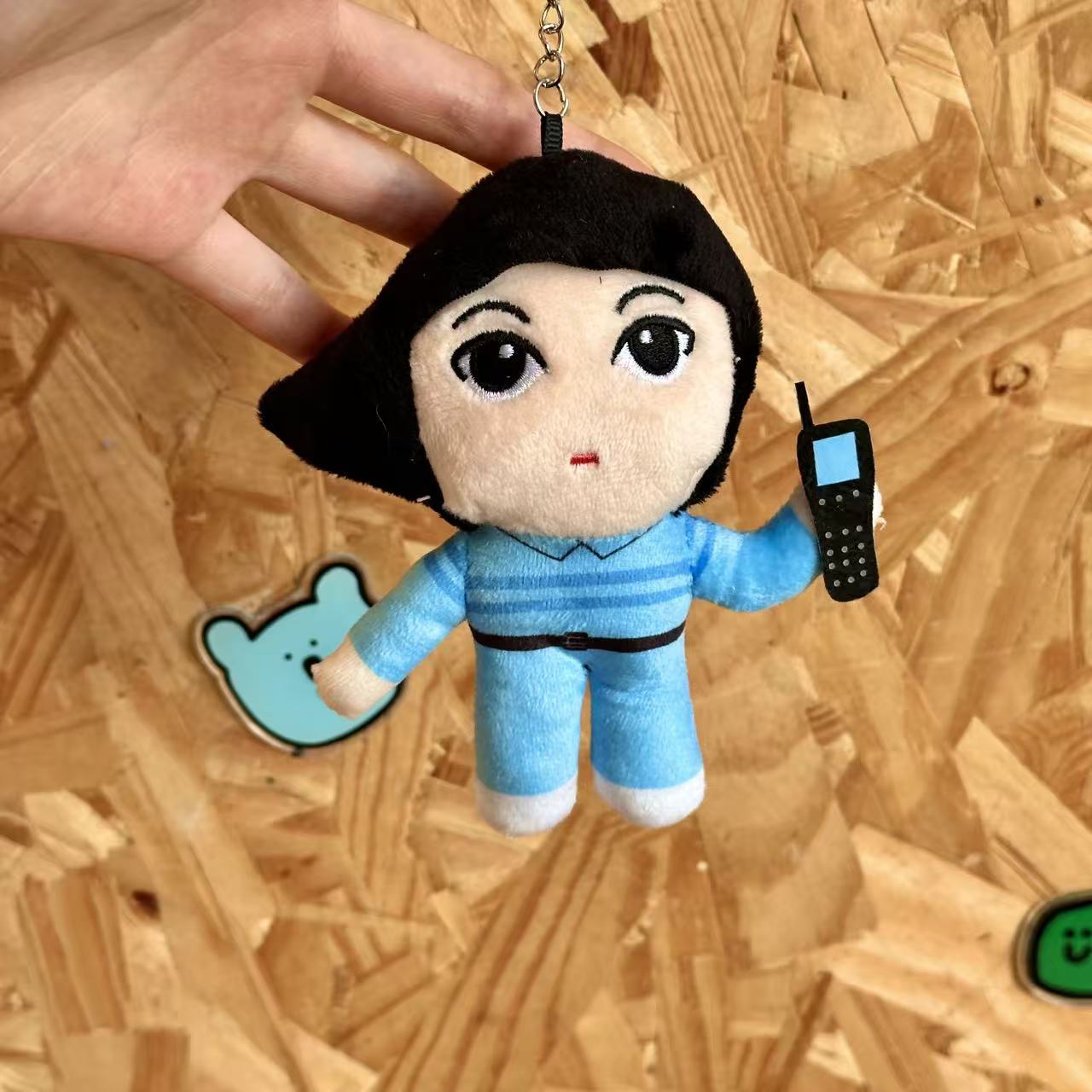 Fille au téléphone
