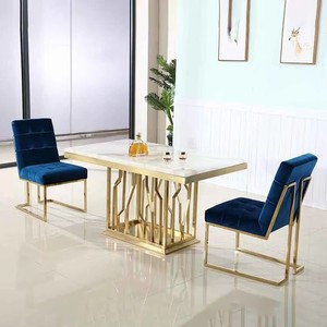 Table à manger élégante en or Mobilier de salon contemporain pour hôtels et villas Vente en gros - Product Image 1