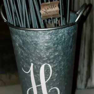 卸売結婚式の装飾背の高い金属製の花瓶タグきらめきバケツ黒鉄花瓶家の装飾