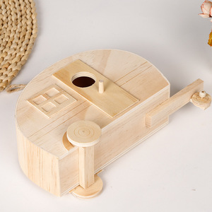 ที่ให้อาหารนกแบบแขวนทำจากไม้สน ตกแต่งสวนหลังบ้าน สำหรับดูนก - Product Image 4