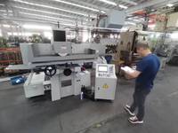 Máquina Rectificadora de Superficies Automática de Alta Precisión CNC YASHIDA 3060AHD, Control PLC, Longitud de Rectificado de 600 mm, Rugosidad Superficial de 3 mm