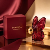 Flacon de parfum en verre à sertir carré ou rectangulaire au design unique et personnalisé, 50 ml/100 ml, transparent, avec pulvérisateur de luxe pour homme