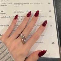 Draagbare nagels ABS-materiaal Opdruknagels Amandel Wijnrood Effen kleur Helder oppervlak Nageltips Bijpassende elegante witte nagels