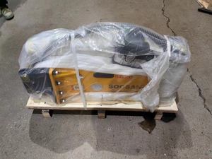 Hot Sale SB20 <b>Box</b> Type Hydraulic Rock Hammer for 1.2-3 Tons Machine - Product Image 2