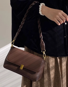 Bolso Mini Vintage de Cuero PU con Correa de Cadena Trenzada, Bolso Bandolera con Solapa, Bolso de Hombro Compacto para Uso Diario - Product Image 1