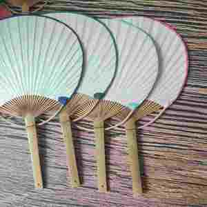 Abanico de Papel Uchiwa de Bambú Chino Ecológico, Decoración Blanca para Bodas, Flores Pintadas, Hecho a Mano, para Fiestas y Eventos - Product Image 5