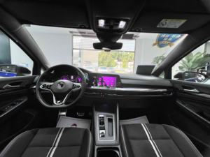 <span class=keywords><strong>Golf</strong></span> 1.4T Turbo 280TSI DSG R-Line Euro VI 2021. Sièges en cuir, intérieur <span class=keywords><strong>foncé</strong></span>, pneus R17, boîte de vitesses DSG 7 rapports - Puissant, conduite à gauche - Product Image 6