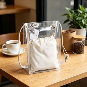 Bolso de hombro transparente de PVC para mujer, estilo casual, color liso, pequeño, tipo cartera de gelatina con letras, ideal para el verano. - Product Image 3