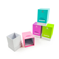 Boîte personnalisée OEM avec couvercle et base en papier kraft recyclé, impression logo, revêtement UV et gaufrage pour compléments et sachets