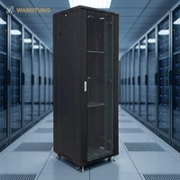 Armoire de serveur industrielle standard 32U sur pied avec roues verrouillables pour salle informatique de bureau