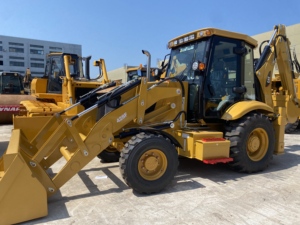 รถตักล้อยาง CAT 428F ใหม่เอี่ยมพร้อมอุปกรณ์ครบครัน เครื่องจักรก่อสร้างอเนกประสงค์สำหรับงานทางหลวงและงานวิศวกรรมในเมือง - Product Image 2