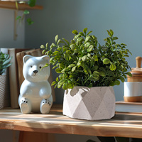 Petits arbres en pot de bureau verts artificiels pour l'embellissement de bureau de balcon de salon pour les célébrations d'anniversaire de Pâques