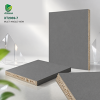 Panneau de particules E0 Jinbase XT2069-7 en placage de bois gris anthracite écologique pour armoires, placards et panneaux intérieurs