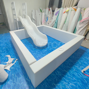 Piscina <span class=keywords><strong>de</strong></span> Bolas Redonda <span class=keywords><strong>de</strong></span> Espuma Blanca <span class=keywords><strong>de</strong></span> Lujo con Tobogán para Niños Pequeños, Área <span class=keywords><strong>de</strong></span> Juego Suave para <span class=keywords><strong>Alquiler</strong></span> en Fiestas - Product Image 1