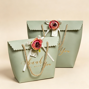 Custom Logo Scalloped Paper Gift Bags Wholesale With Cardboard Material Twine Handle And Ribbon Bow Premium <b>Packaging</b> - Product Image 2