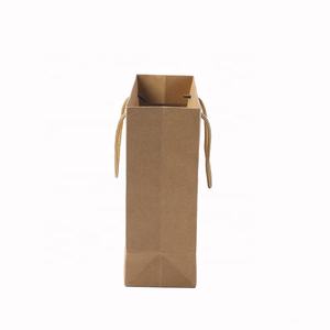 Sac en papier kraft imprimé sur mesure, recyclable, brun, avec poignée, pour emballage cadeau et alimentaire - Product Image 6