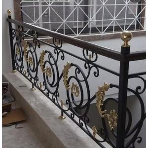 Rampe d'escalier en fer forgé de designer avec détails en laiton des deux côtés, rampe intérieure haut de gamme, exportateur, vente en gros, taille personnalisée - Product Image 1
