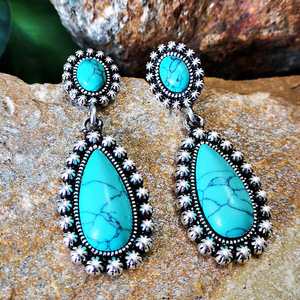Boucles <span class=keywords><strong>d</strong></span>'oreilles pendantes turquoise en gros, prêtes à être expédiées, style vintage, ton <span class=keywords><strong>argent</strong></span> oxydé, <span class=keywords><strong>plume</strong></span>, boucles <span class=keywords><strong>d</strong></span>'oreilles statement, bijoux bohème chic - Product Image 4