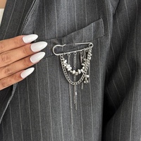 Charmes Irrégulier CCB Perlé Chaînes Gland Broche Broche pour Femmes À La Mode Dame Costume Décoration À La Mode Bijoux Accessoires Cadeaux