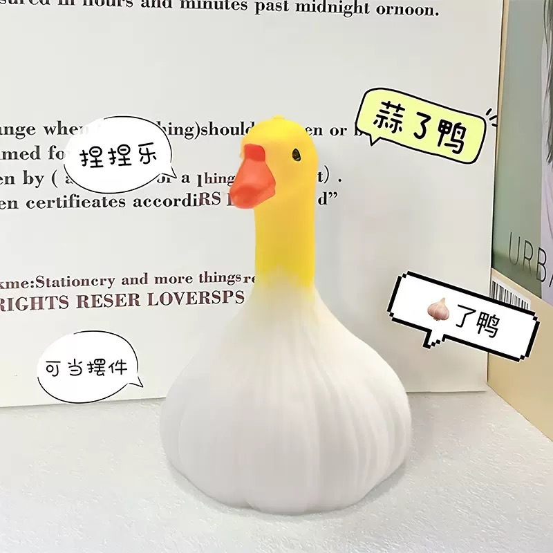 กระเทียมสำหรับลูกเป็ดทำด้วยมือ