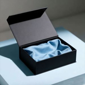 Caja de Regalo Rígida Personalizada Estilo Libro |   Empaque Laminado Mate con Relieve, Cierre Magnético e Inserto de EVA - Product Image 1