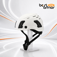 Casque d'escalade à coque blanche, fentes de ventilation, clips pour lampe frontale, sangle de menton réglable pour l'escalade, l'alpinisme et le sauvetage