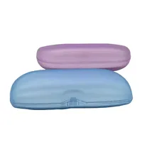Étui à lunettes de soleil en plastique personnalisé OEM/ODM, forme rectangulaire, motif imprimé, protection rigide, dimensions 8-8,9 pouces, style simple pour les voyages