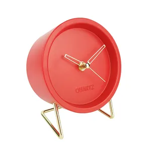 Metalik moda ev Deco masa saati hayır cam Modern Metal standı masa kuvars saat