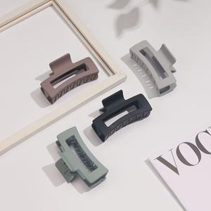 คลิปหนีบผมทรงสี่เหลี่ยมเคลือบเงาสำหรับสาวหวานสำหรับสาวๆ - Product Image 3