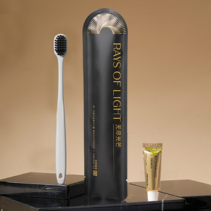 Offre Spéciale jetable personnalisable hôtel commodités économique hôtel trousse de toilette avec peigne de rasage dentaire bonnet de douche ensemble - Product Image 5