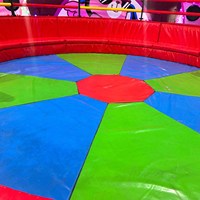 Manèges de parc d'attractions : Jeu de disques tournants fou, Disco Tagada, Équipement de parc d'attractions