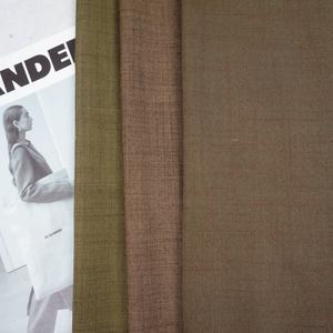 Tissu brocart tissé printemps-automne en polyester élastique teint uni pour pantalons et gilets, résistant à l'abrasion, style japonais/coréen, football - Product Image 2