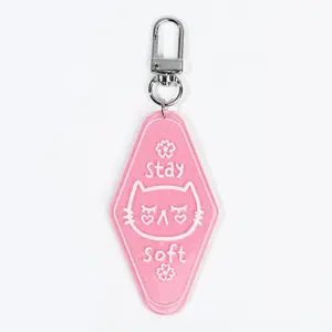 Op Koop Verliezers Club Sleutelhanger Vintage Stijl Hotel Sleutelhanger Stay Soft Roze Hello Kitty Sleutelhanger Hotel Sleutelhanger Glitter