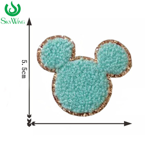 Patch brodé personnalisé thermocollant en chenille écologique avec tête de souris en résine et bords dorés scintillants pour chapeaux et vêtements pour enfants - Product Image 4
