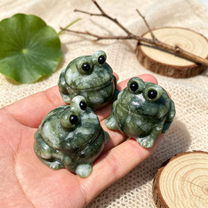 Venta al por mayor de estatuas de animales de cristal de serpentina natural talladas <span class=keywords><strong>y</strong></span> pulidas para sanación Reiki <span class=keywords><strong>y</strong></span> adorno de escritorio - Product Image 1