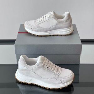 Zapatillas de tenis blancas transpirables, aptas para hombres y mujeres, con propiedades antideslizantes y resistentes al desgaste. - Product Image 1