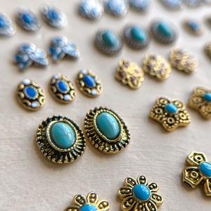 Accesorios de Uñas 3D de Metal con Diseño de Gota de Aceite, Estilo Chino Antiguo, Exquisitos y Fáciles de Combinar, en Dorado y Plateado con Pedrería, Venta al Por Mayor - Product Image 1
