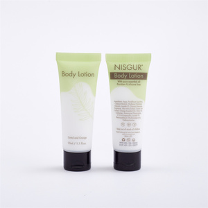 Ensemble d'articles de toilette pour hôtel NISGUR en marque propre, 30 ml, shampoing, gel douche, lotion pour le corps jetables, logo personnalisé, couleur et parfum pour hôtel - Product Image 3