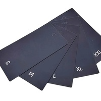 Étiquettes suspendues personnalisées en papier couché, écologiques et durables, avec logo imprimé et couleurs sur mesure, pour sacs et chaussures, vente en gros usine