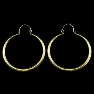 Aros Clásicos de Oro para Mujer, Aros Redondos Minimalistas de Latón, Joyería de Moda Ligera Hecha a Mano al por Mayor - Product Image 2