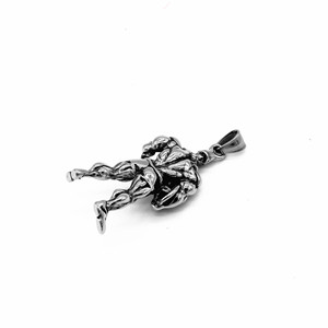 Yunnique – collier avec pendentif de fitness unisexe, en acier inoxydable 316, design de guerrier musclé, bijoux pour hommes et femmes - Product Image 2