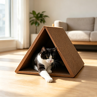 Griffoir pour chat pliable moderne en forme de triangle, en liège et papier ondulé, design peu encombrant pour chats d'intérieur