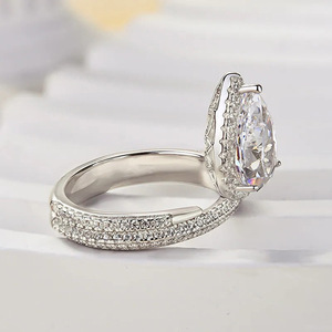 Anello a Goccia Stile Principessa per Donne, Elegante Accessorio da Dito per Matrimoni - Product Image 6
