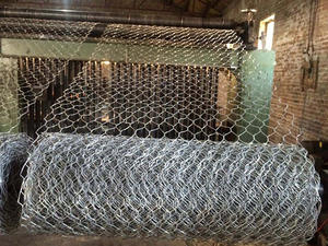 Maille hexagonale pour cages à poulets ou à canards, services de pliage, de découpe et de soudage sur mesure pour les applications de mailles à mailles losangées - Product Image 4