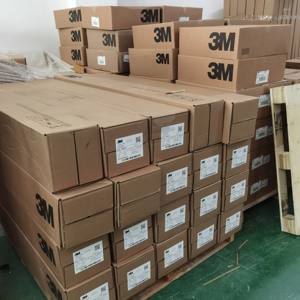 Résistant à la chaleur auto-adhésif 3M 7816 autocollant d'expédition papier d'étiquette d'impression <span class=keywords><strong>thermique</strong></span> étiquette auto-adhésive étiquette de <span class=keywords><strong>bobine</strong></span> - Product Image 2