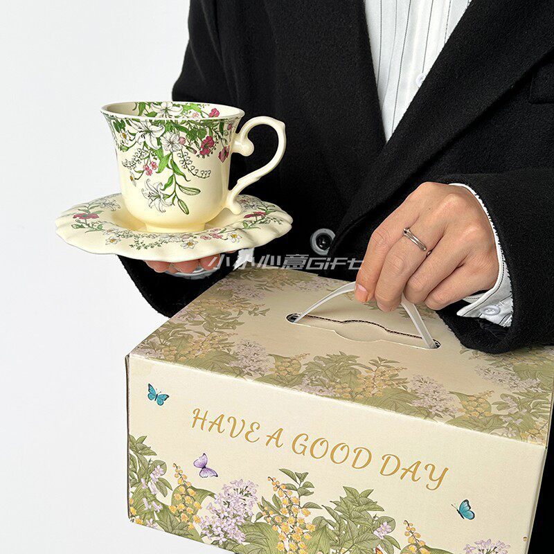 Set regalo con tazza e piattino "Relief-Lily Garden"