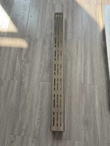 Canali di Drenaggio a U in Acciaio Inossidabile di Alta Qualità - Design Moderno, Dimensioni Personalizzabili per Pavimentazione Esterna - Product Image 5