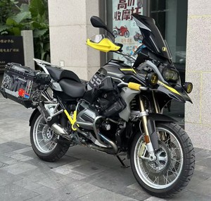 Motocicleta <span class=keywords><strong>BMW</strong></span> R1200GS Boxer de Doble Cilindro, Refrigeración por Aire y Líquido, 1170cc, Touring, Alto Torque, ABS, <span class=keywords><strong>ASC</strong></span>, Apta para Aventuras - Product Image 4