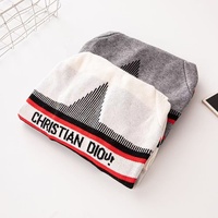 Vêtements chauds doux et confortables pour l'automne et l'hiver pour divers animaux de compagnie tels que les chiens et les chats, pulls épais à capuche pour animaux de compagnie